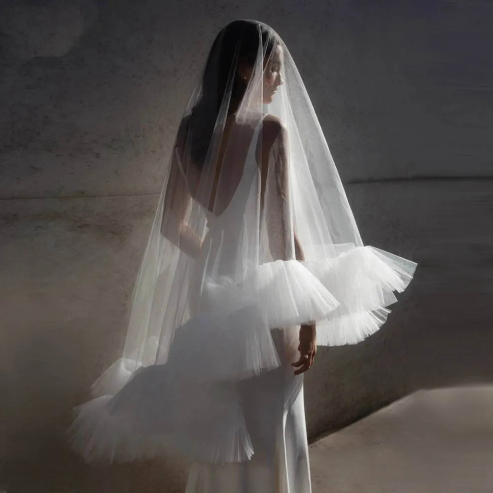 Wedding Veils Fashion Stunning Tulle Ruffles Headwear Veils with Bridal Accessories Comb Chic Wedding Accessories
Wedding Veils Fashion Stunning Tulle Ruffles Headwear Veils with Bridal Accessories Comb Chic Wedding Accessories