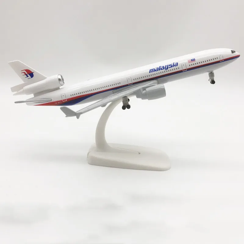 

NEW 20cm Alloy Metal Air Malaysia Airlines MD MD-11 Airways Diecast Airplane Model Plane Model Aircraft w Wheels Landing Gears