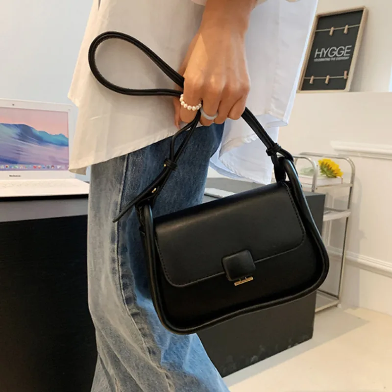 New Trend Messenger Bags for Women Luxury Soft Shoulder Bag Simple Small Flap Handbag Female Casual Brand Design Crossbody Bag
New Trend Messenger Bags for Women Luxury Soft Shoulder Bag Simple Small Flap Handbag Female Casual Brand Design Crossbody Bag