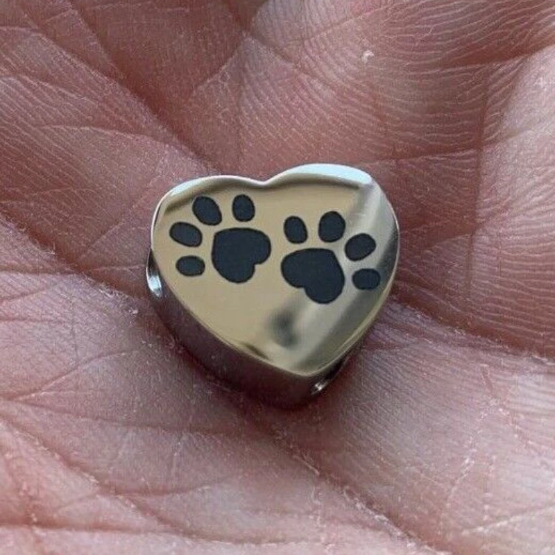 Mini Pet Urn Metal Ornament, Cremation Ashes, Bracelet Charms, Keepsake Urn, Memorial Urn Jewelry, Dog and Cat in Your Heart
Mini Pet Urn Metal Ornament, Cremation Ashes, Bracelet Charms, Keepsake Urn, Memorial Urn Jewelry, Dog and Cat in Your Heart
