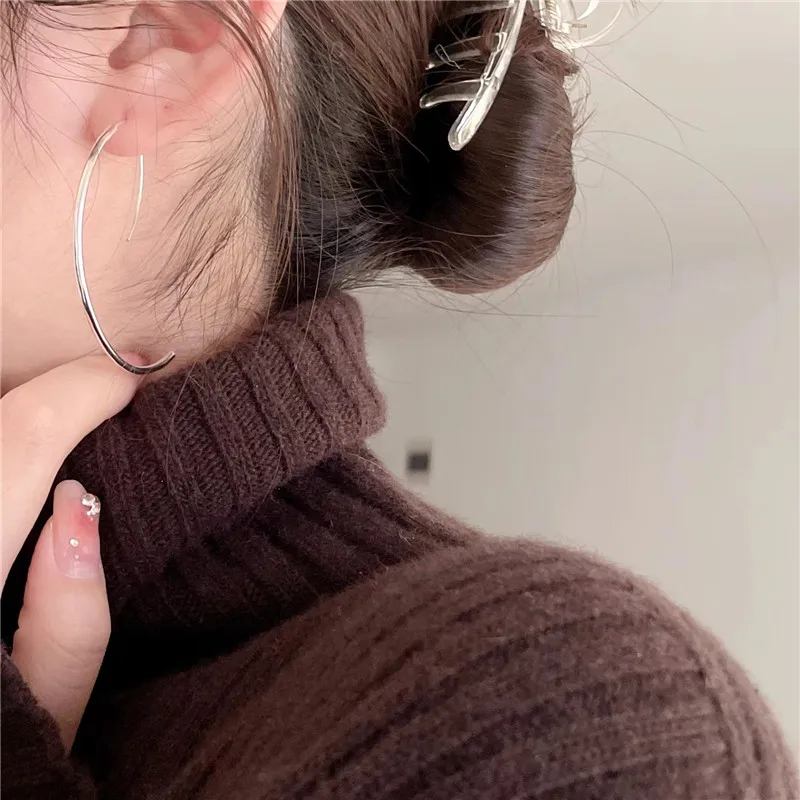 New Real 925 Sterling Silver Big Hoop Earrings For Women Accesories Simple Geometric Half Circle Hoops Earings Fine Jewelry 2022
New Real 925 Sterling Silver Big Hoop Earrings For Women Accesories Simple Geometric Half Circle Hoops Earings Fine Jewelry 2022