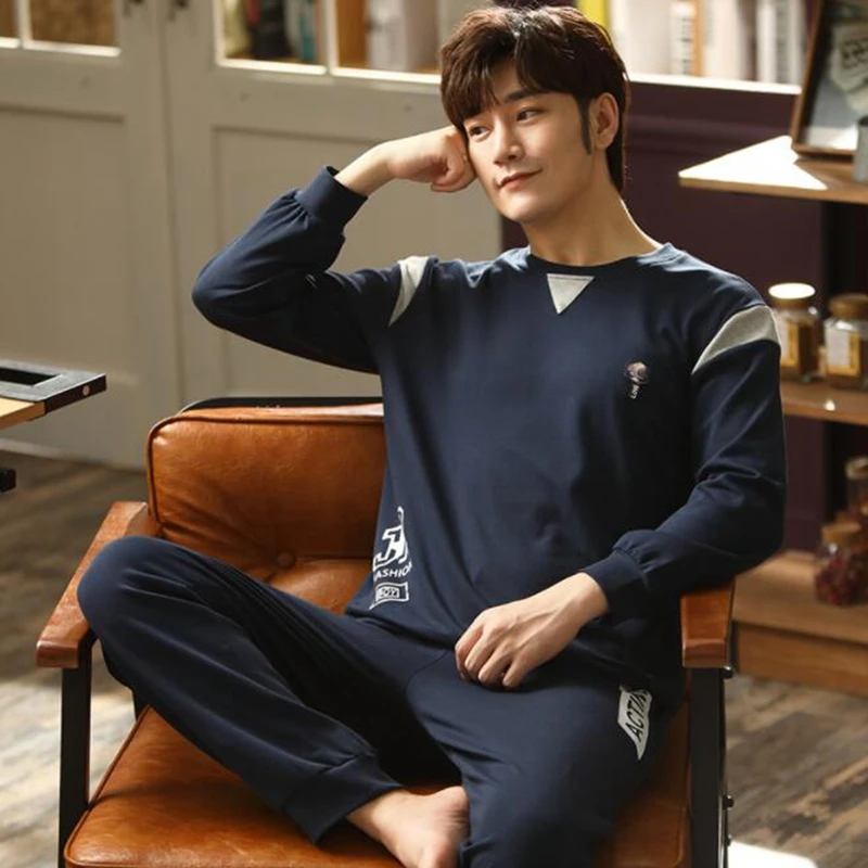 Plus Size Autumn Winter Cotton Men's Pyjamas Set Letter Printing Long Sleeve 2-piece Male Sleepwear Night Pijamas Homewear
Plus Size Autumn Winter Cotton Men's Pyjamas Set Letter Printing Long Sleeve 2-piece Male Sleepwear Night Pijamas Homewear