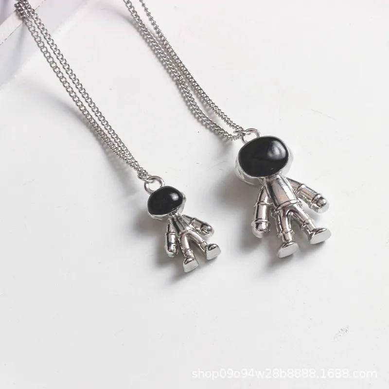 New Street Cool Astronaut Couple Necklace Men and Women Jewelry Hip Hop Fashion Clavicle Chain Light Luxury Design Birthday Gift
New Street Cool Astronaut Couple Necklace Men and Women Jewelry Hip Hop Fashion Clavicle Chain Light Luxury Design Birthday Gift