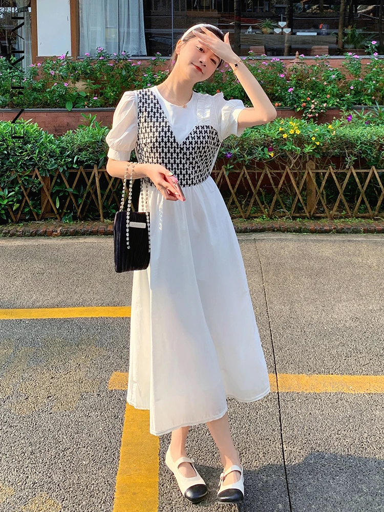 SHENGPALAE French Style Fashion Patchwork Fake Two Piece Dress For Women's 2023 Summer New Niche White Bubble Sleeve Robe 5R3213
SHENGPALAE French Style Fashion Patchwork Fake Two Piece Dress For Women's 2023 Summer New Niche White Bubble Sleeve Robe 5R3213