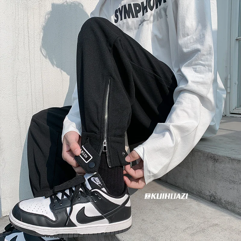 Mens Sweatpants 2022 Legs Zipper Designer Loose Harem Pants Fashion Hip Hop Black Trousers
Mens Sweatpants 2022 Legs Zipper Designer Loose Harem Pants Fashion Hip Hop Black Trousers