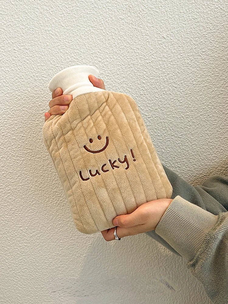 Новинка 2022, сумка для горячей воды, сумка для горячей воды для инъекций, портативная переносная Оросительная грелка для рук, съемная и моюща...
Новинка 2022, сумка для горячей воды, сумка для горячей воды для инъекций, портативная переносная Оросительная грелка для рук, съемная и моюща...