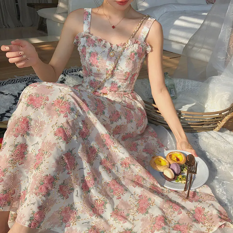 Women Summer Elegant Pearl Button Floral Print Ruffles Party Female Kawaii Korean Cottagecore Dresses French Sweet Fairy Dress
Women Summer Elegant Pearl Button Floral Print Ruffles Party Female Kawaii Korean Cottagecore Dresses French Sweet Fairy Dress