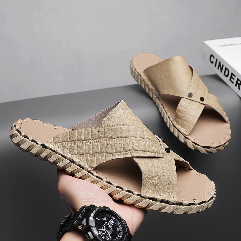 Summer New Men Slippers Luxury Brand Handmade Casual Shoes For Men Sandals Non-slip Slip On Beach Sandals Designer Flip Flops
Summer New Men Slippers Luxury Brand Handmade Casual Shoes For Men Sandals Non-slip Slip On Beach Sandals Designer Flip Flops