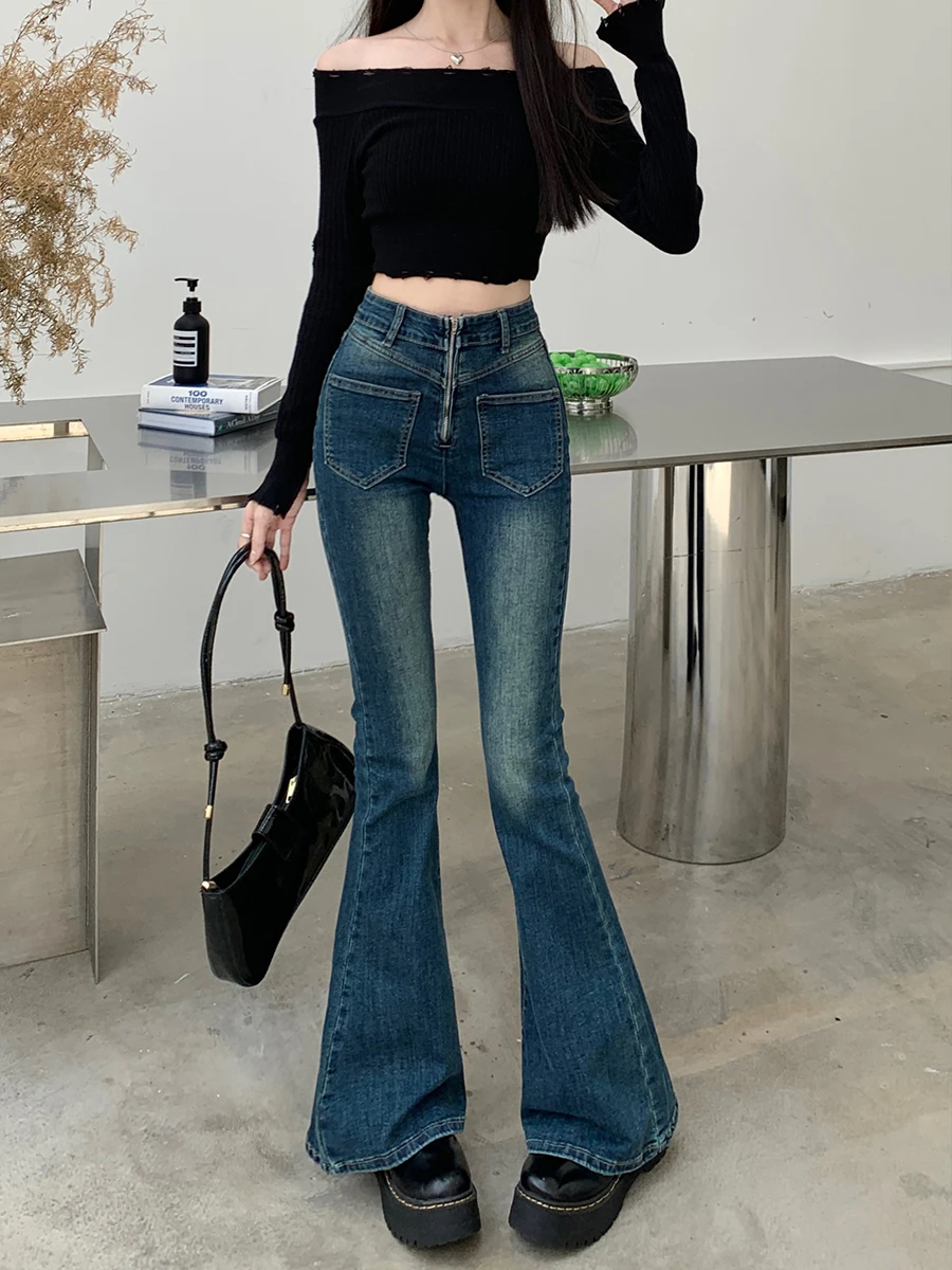 Real time shot of American retro spicy girl micro flared jeans for women with high waisted zipper, elastic fit, and slimming fla
Real time shot of American retro spicy girl micro flared jeans for women with high waisted zipper, elastic fit, and slimming fla