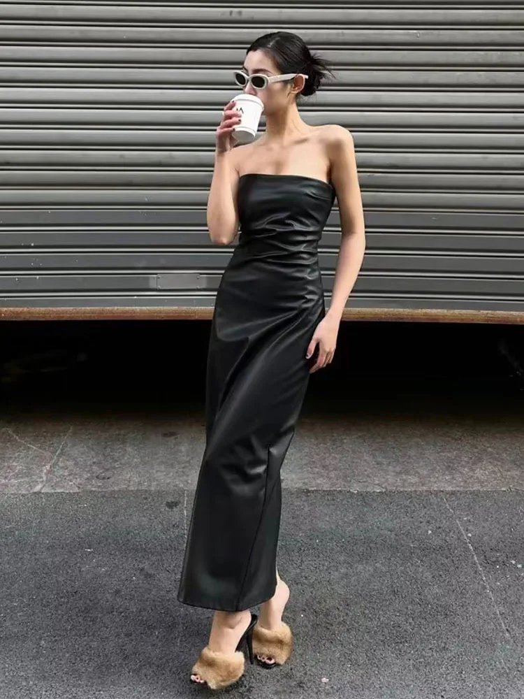 Women 2023 Spring New Chic Fashion Artificial Leather Midi Dress Vintage Sleeveless Chest Wrap Female Dresses Robe Mujer
Women 2023 Spring New Chic Fashion Artificial Leather Midi Dress Vintage Sleeveless Chest Wrap Female Dresses Robe Mujer