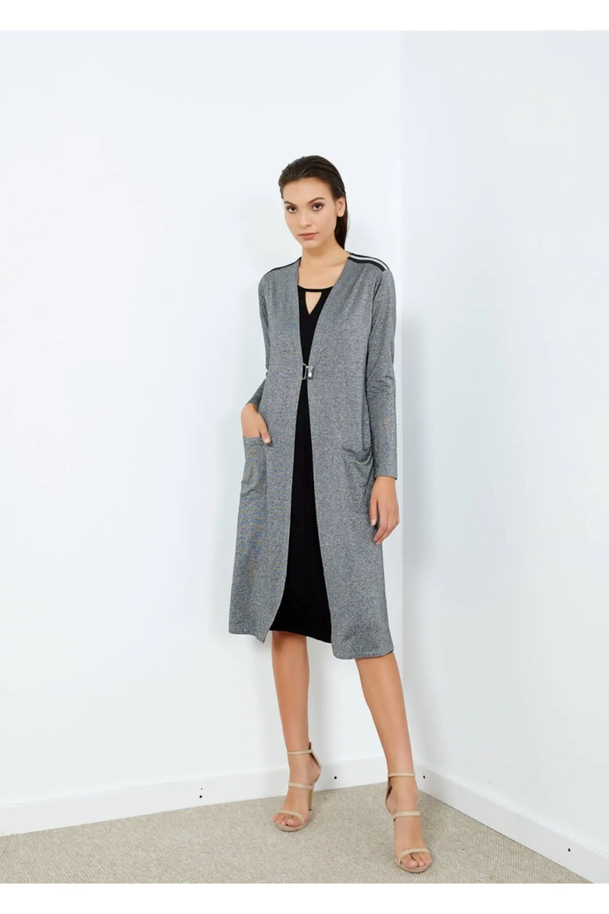 Женский кардиган на плечах с детализированными карманами, повседневный вязаный качественный модный кардиган, свитеры, свободный свитер, св...
Женский кардиган на плечах с детализированными карманами, повседневный вязаный качественный модный кардиган, свитеры, свободный свитер, св...