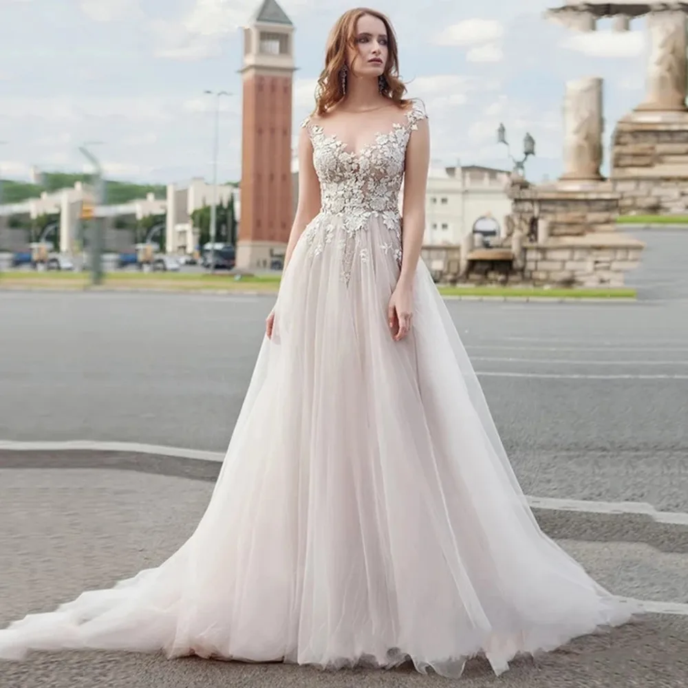 Women Tulle Lace Appliques Wedding Dresses For Women Illusion Buttons Back Vestido De Novia Bridal Gowns Custom Made
Women Tulle Lace Appliques Wedding Dresses For Women Illusion Buttons Back Vestido De Novia Bridal Gowns Custom Made