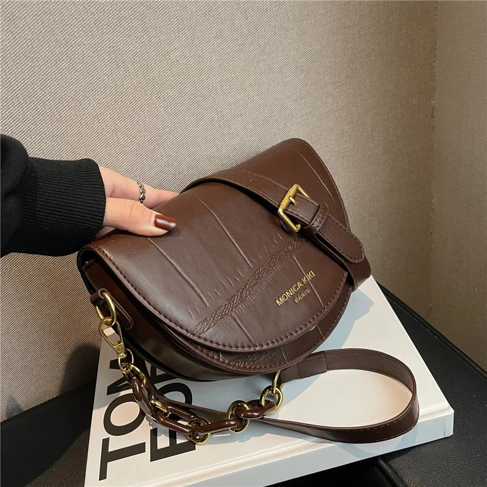 Toptrends Saddle Small Crossbody Bags For Women 2022 New Fashion Designer Semicircle Push Lock Ladies Handbags 2 Shoulder Straps
Toptrends Saddle Small Crossbody Bags For Women 2022 New Fashion Designer Semicircle Push Lock Ladies Handbags 2 Shoulder Straps