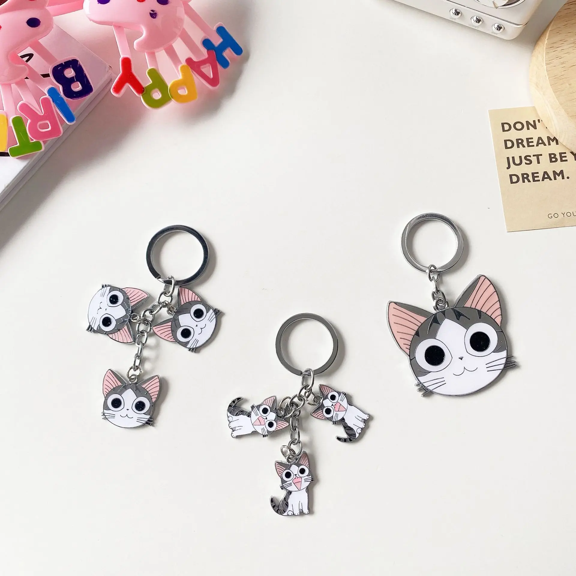 Creative Popular Cartoon Cat Hardware Keychain Pendant Cute Creative Cat Car Key Chain
Creative Popular Cartoon Cat Hardware Keychain Pendant Cute Creative Cat Car Key Chain