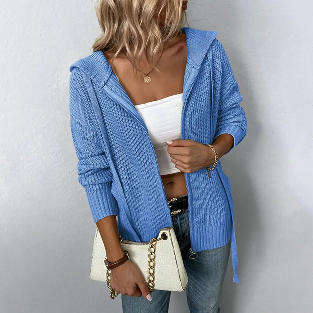 Женская трикотажная кофта с капюшоном и длинным рукавом
Женская трикотажная кофта с капюшоном и длинным рукавом