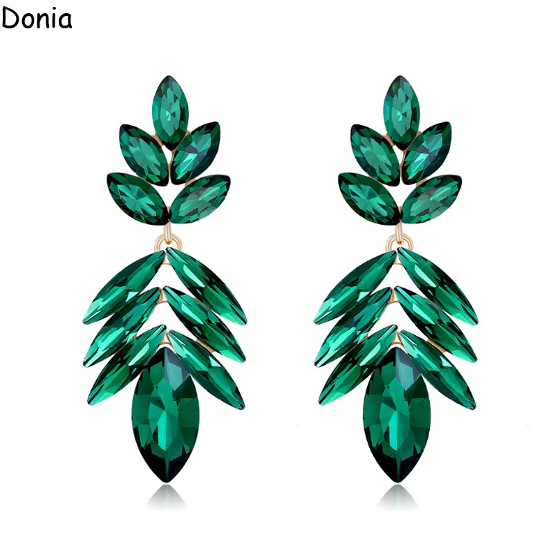 Donia Jewelry European and American classic crystal earrings hollow tassel micro-encrusted rhinestones new luxury bridal gift
Donia Jewelry European and American classic crystal earrings hollow tassel micro-encrusted rhinestones new luxury bridal gift