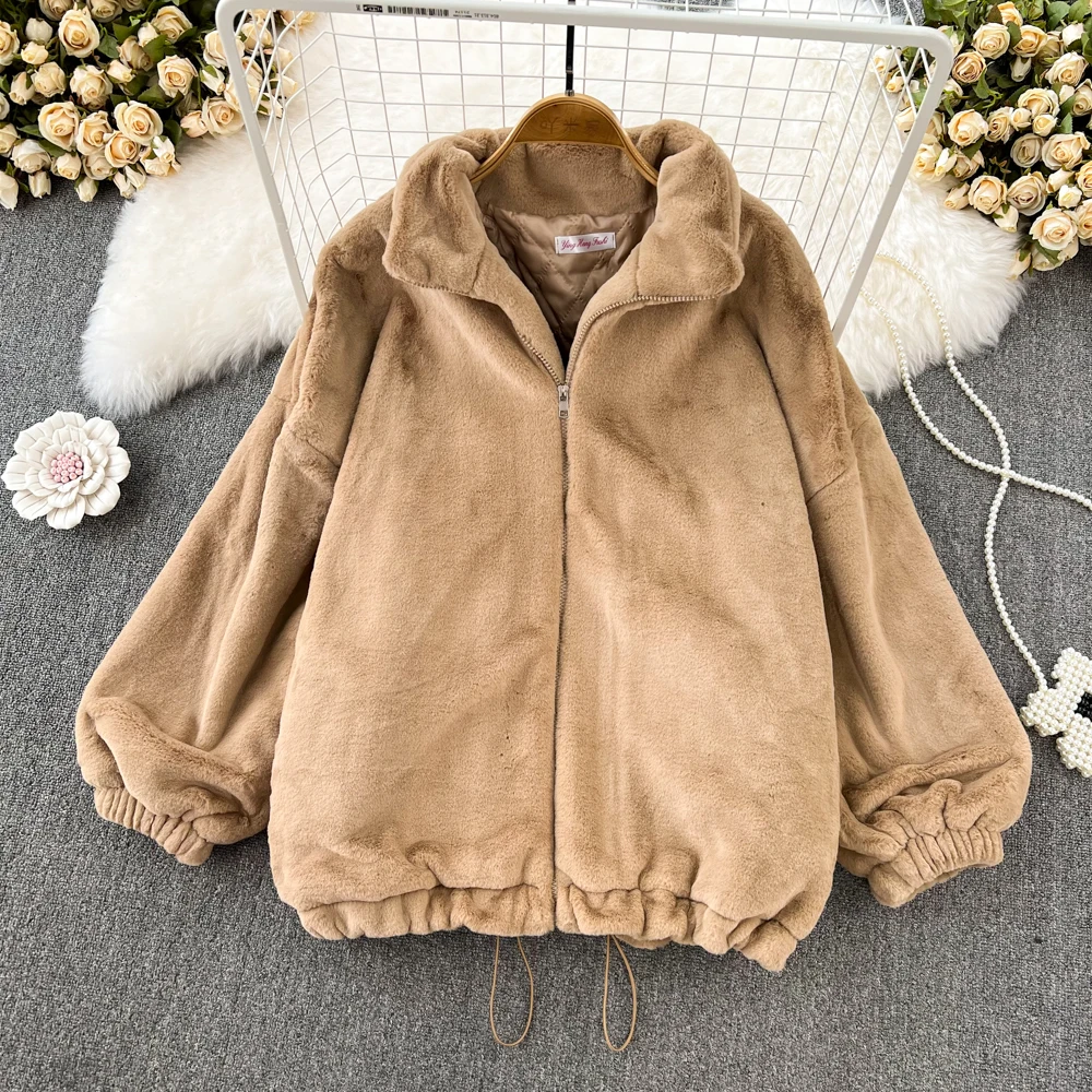Korean Version Retro Temperament Loose Stand Collar Imitation Rabbit Plush Fashion Thick Coat
Korean Version Retro Temperament Loose Stand Collar Imitation Rabbit Plush Fashion Thick Coat