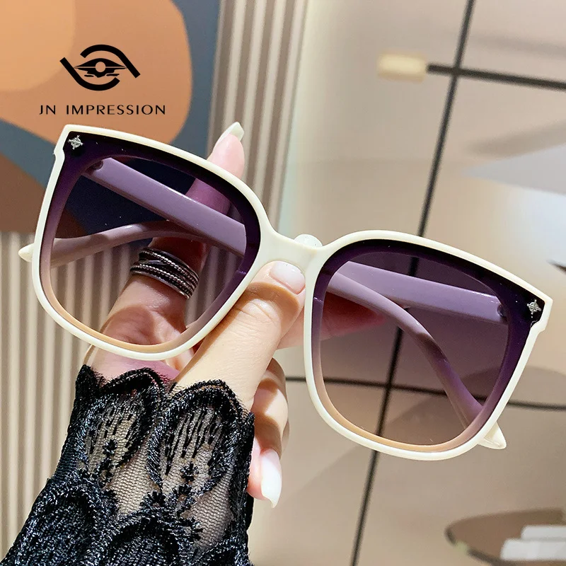 New Summer Anti-ultraviolet Driving Glasses Round Face Sunscreen Driver Sunglasses
New Summer Anti-ultraviolet Driving Glasses Round Face Sunscreen Driver Sunglasses