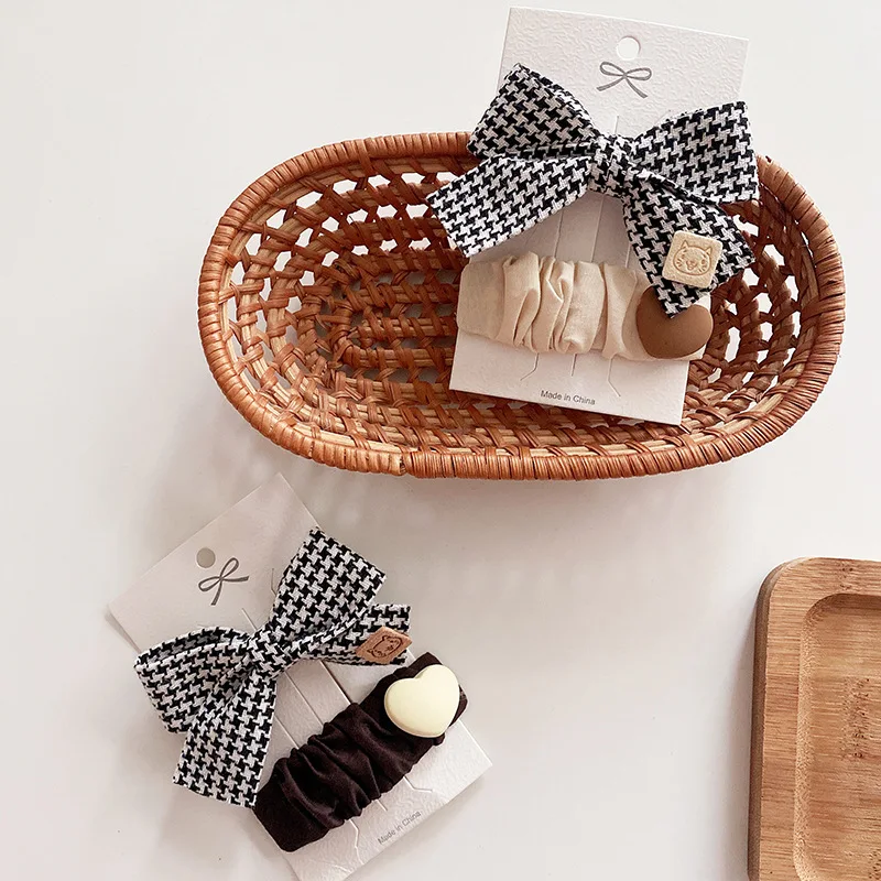 New 2pcs Set Kids Hairpins Korean Cute Plaid Bow Sweet Children's Hair Pin Baby Girl Accessories Clips Set Girls Gifts
New 2pcs Set Kids Hairpins Korean Cute Plaid Bow Sweet Children's Hair Pin Baby Girl Accessories Clips Set Girls Gifts