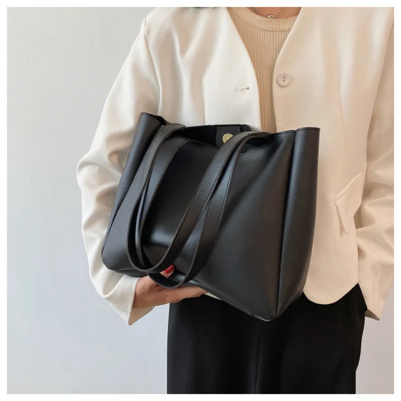 Large Capacity Women Bucket Shoulder Bags 2023 New Retro Simple Fashion Handbags Pu Leather Casual Shopping And Travel Tote Bags
Large Capacity Women Bucket Shoulder Bags 2023 New Retro Simple Fashion Handbags Pu Leather Casual Shopping And Travel Tote Bags