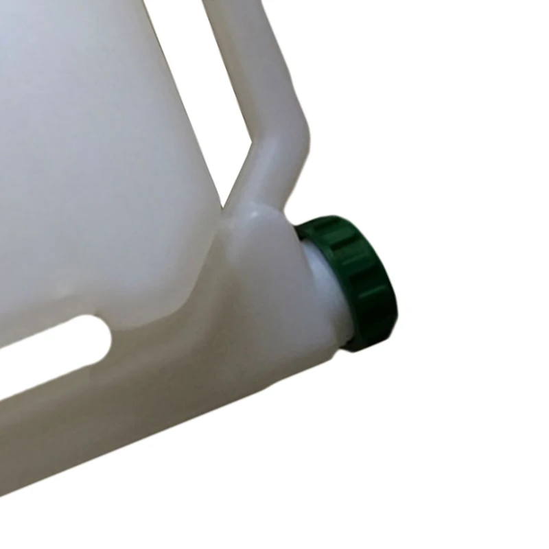 Durable High Quality Bottle Eco-friendly Material Fuel Mixing Tank Mixing Oil Mixing Tank Reuseable Trimmer Chainsaw
Durable High Quality Bottle Eco-friendly Material Fuel Mixing Tank Mixing Oil Mixing Tank Reuseable Trimmer Chainsaw