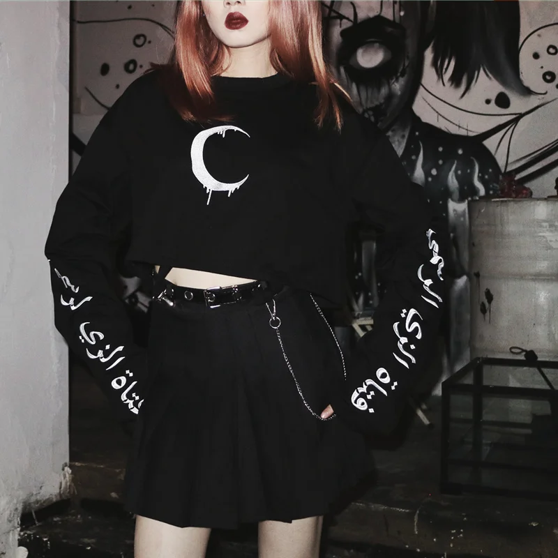 2022 New Designed Goth Lady Long Sleeve T-shirt Moon Printing Patchwork Round Neck Pullover Loose Gothic Style Fall Women Top 
2022 New Designed Goth Lady Long Sleeve T-shirt Moon Printing Patchwork Round Neck Pullover Loose Gothic Style Fall Women Top