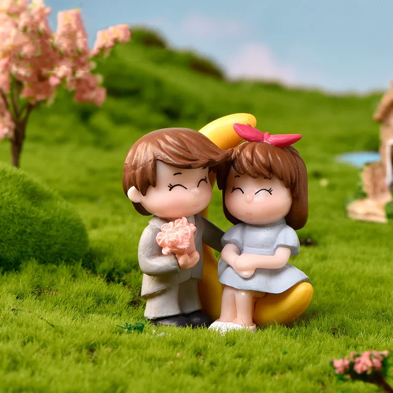 Couples Moon Figurines Micro Landscape DIY Resin Crafts Garden Fairy Dollhouse Ornaments Lovers Miniatures Home Decorating
Couples Moon Figurines Micro Landscape DIY Resin Crafts Garden Fairy Dollhouse Ornaments Lovers Miniatures Home Decorating