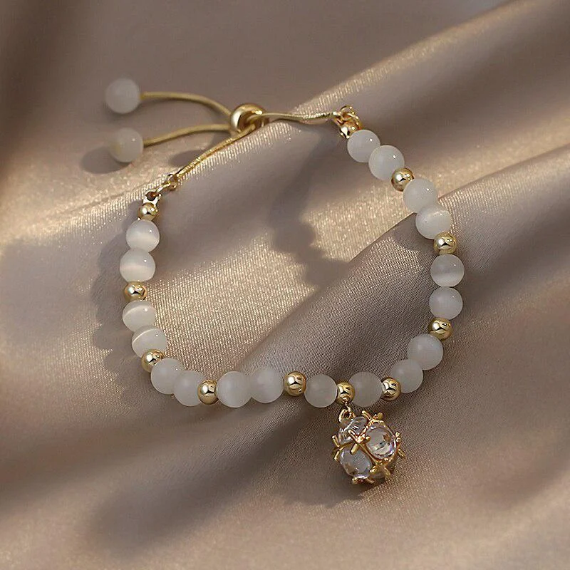Korean Fashion New High-end Simple Opal Pendant Bracelet Fashion Jewelry Geometric Zircon Pendant Accessories Ladies Bracelet
Korean Fashion New High-end Simple Opal Pendant Bracelet Fashion Jewelry Geometric Zircon Pendant Accessories Ladies Bracelet