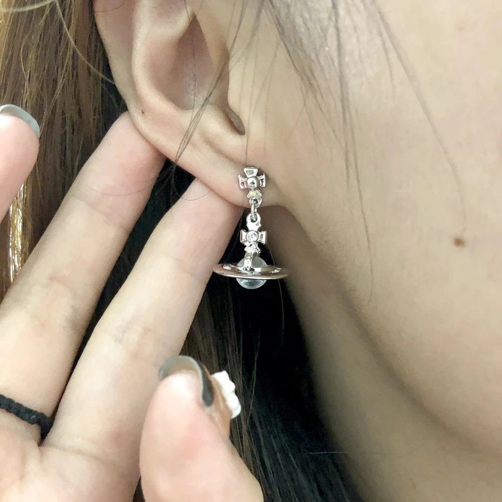 2022 Fashion Trendy Crystal UFO Saturn Earrings Anime Oosaki Nana Cosplay Punk Planet Jewelry Pendant Lovers Gift
2022 Fashion Trendy Crystal UFO Saturn Earrings Anime Oosaki Nana Cosplay Punk Planet Jewelry Pendant Lovers Gift