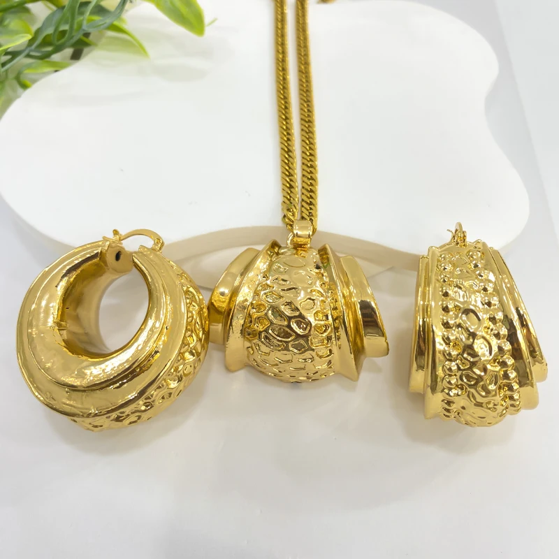 African 18K Gold Plated Jewelry Set for Women Brazilian Big Size Earrings and Necklace Pendant Wedding Party Jewelry Accessories
African 18K Gold Plated Jewelry Set for Women Brazilian Big Size Earrings and Necklace Pendant Wedding Party Jewelry Accessories