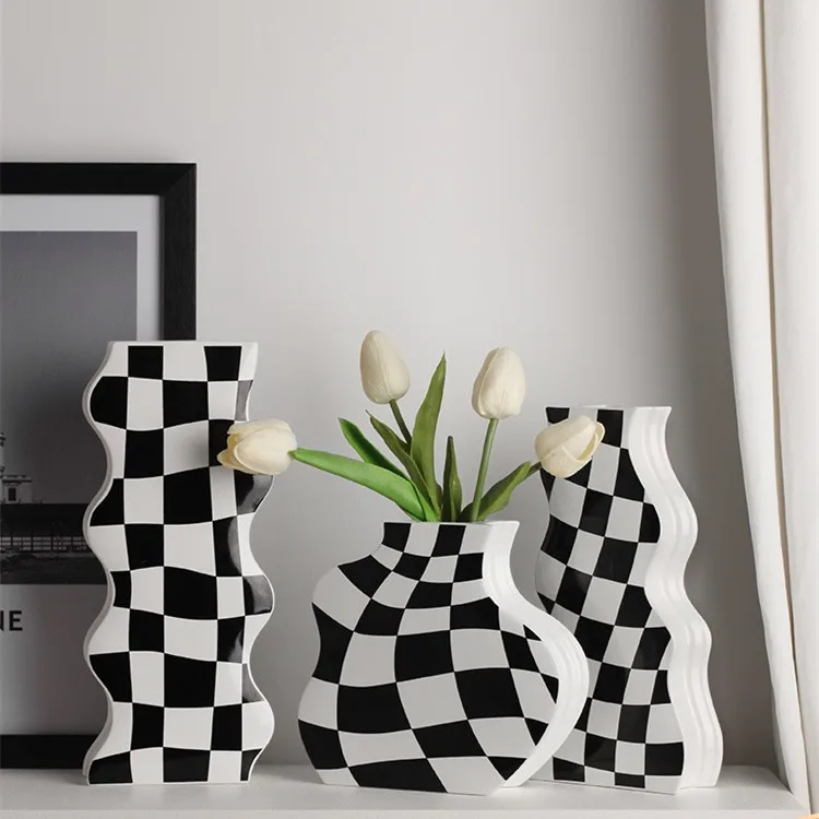 Creative Black White Plaid Checkerboard Ceramic Vase Irregular Curved Vase Living Room Desktop Ornament Nordic Decorative Home
Creative Black White Plaid Checkerboard Ceramic Vase Irregular Curved Vase Living Room Desktop Ornament Nordic Decorative Home