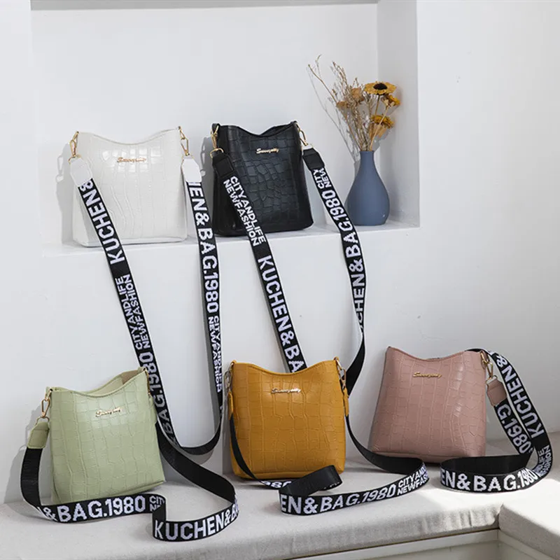 Women Messenger Bags Crocodile Pu Leather Female Crossbody Shoulder Hand bags For Women 2022 High Quality Ladies Handbags сумка
Women Messenger Bags Crocodile Pu Leather Female Crossbody Shoulder Hand bags For Women 2022 High Quality Ladies Handbags сумка