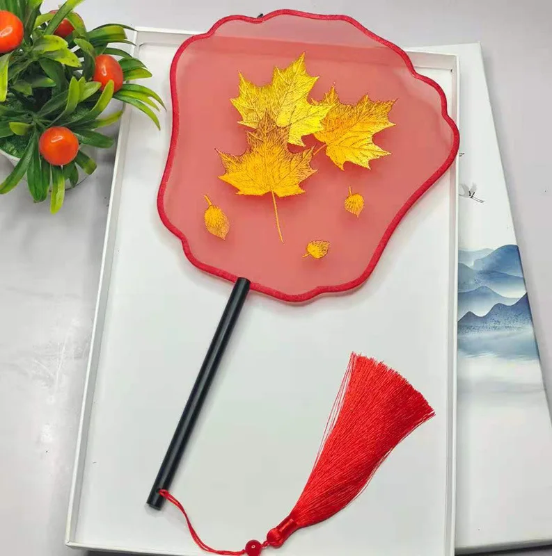Handmade Double-sided Embroidery Canada Maple Leaf Plum Bossom Flower Wooden Handle Tassel Round Silk Fan Chinoiserie Gift Decor
Handmade Double-sided Embroidery Canada Maple Leaf Plum Bossom Flower Wooden Handle Tassel Round Silk Fan Chinoiserie Gift Decor