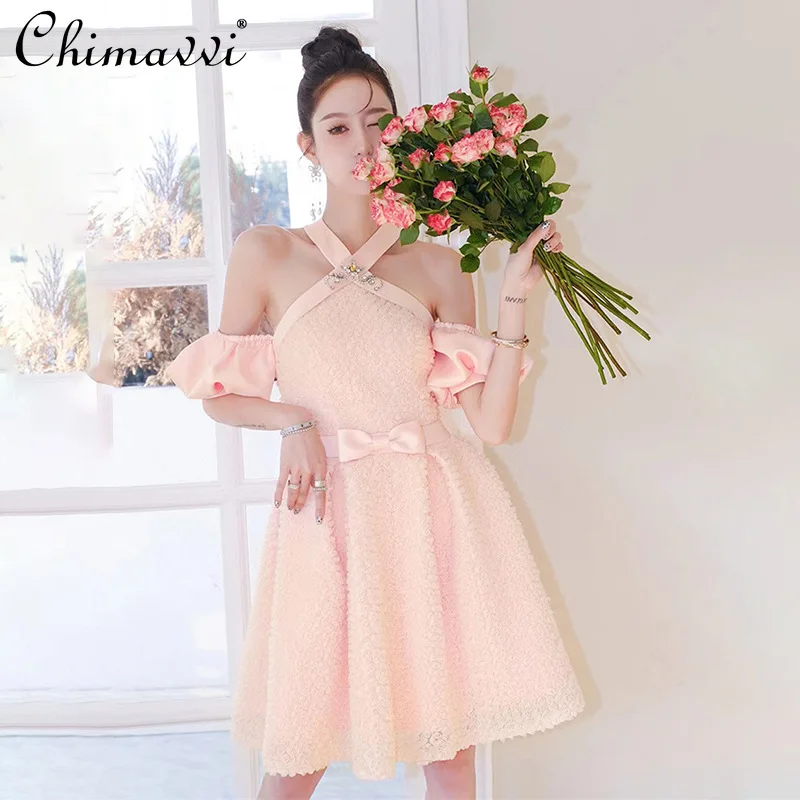2022 Early Spring New Short Dress French Fashion Design Temperament Slim and Sexy Short Temperamental Halterneck Dress Women
2022 Early Spring New Short Dress French Fashion Design Temperament Slim and Sexy Short Temperamental Halterneck Dress Women
