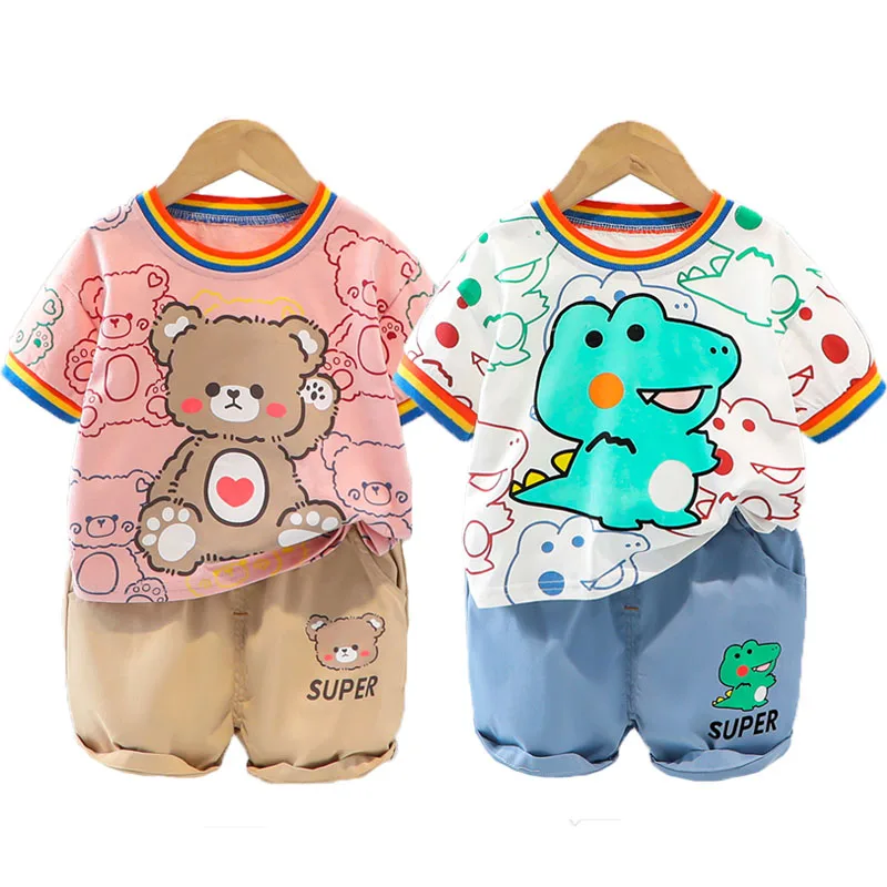 Футболка и шорты для мальчиков, из натурального хлопка 
Футболка и шорты для мальчиков, из натурального хлопка