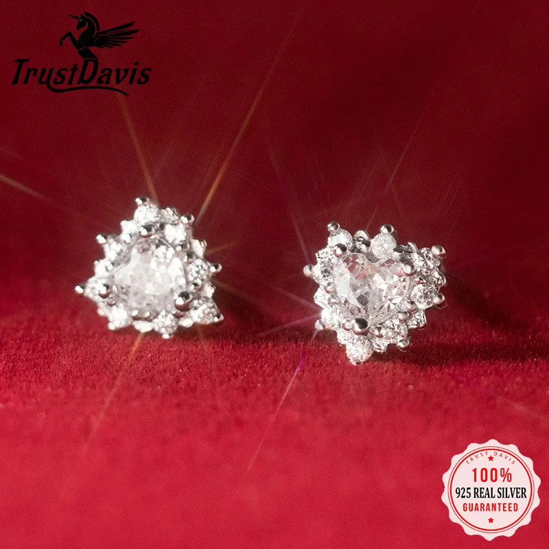 Серьги-гвоздики женские из серебра 925 пробы с фианитом
Серьги-гвоздики женские из серебра 925 пробы с фианитом