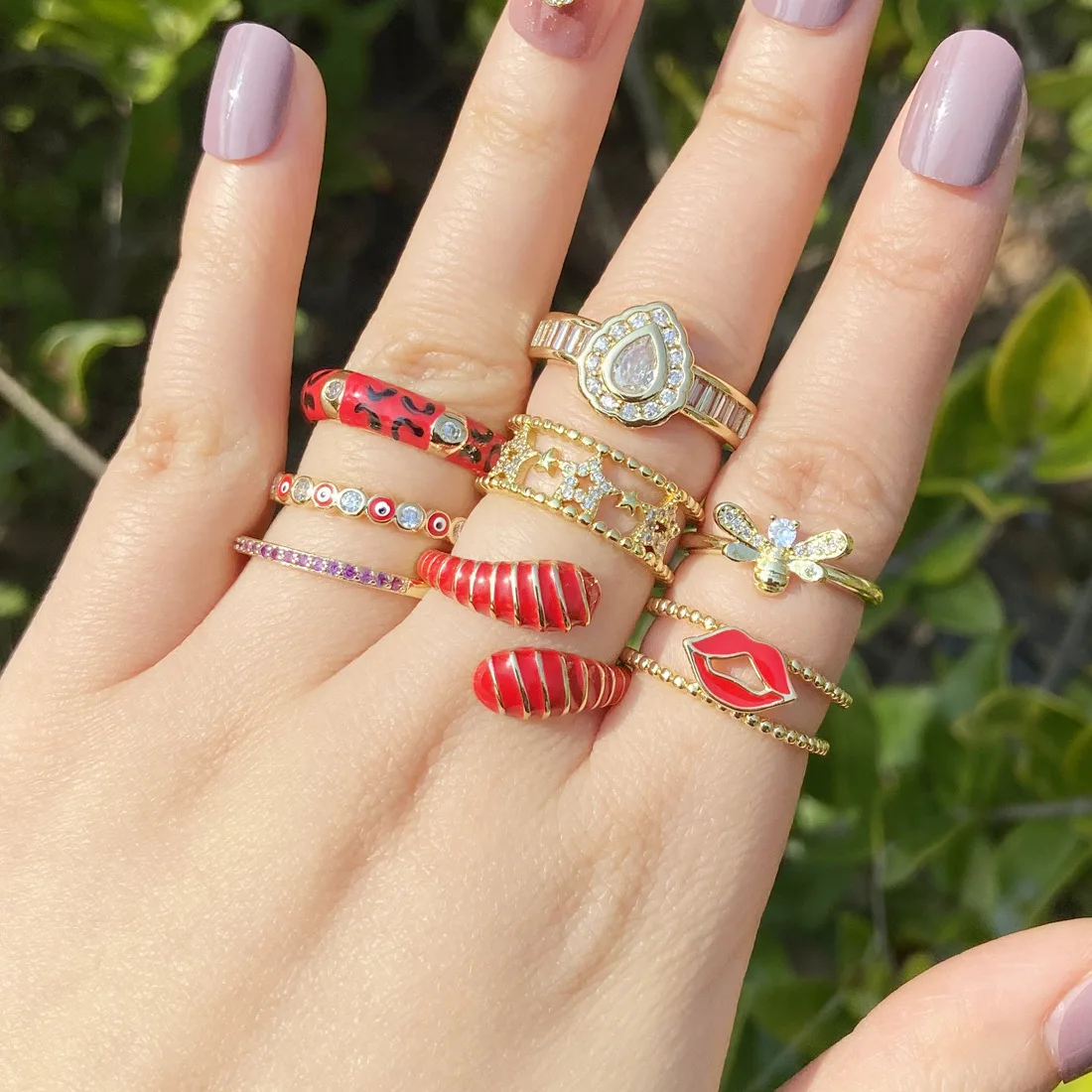 Fashion Gold Copper Zircon Red Eyes Lips Animal Snake Bee Open Ring Set for Women Metal Heart Girl Gift Ring Jewelry Wholesale
Fashion Gold Copper Zircon Red Eyes Lips Animal Snake Bee Open Ring Set for Women Metal Heart Girl Gift Ring Jewelry Wholesale