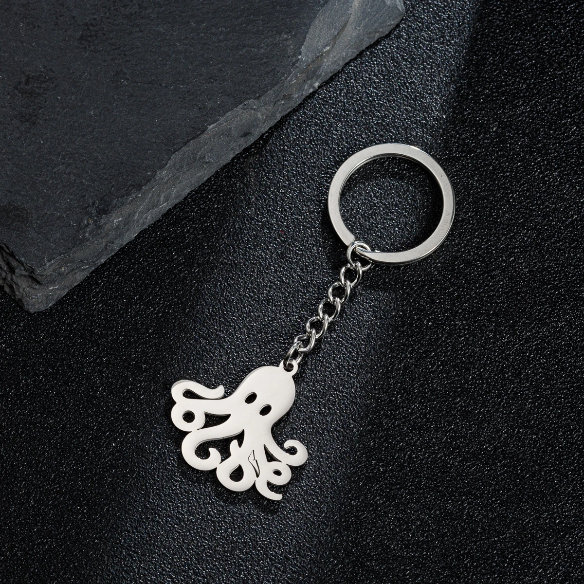 Marine Life Sea Animal Angry Octopus Keychain For Men Dolphin Stainless Steel Keyring Keyholder Party Gift Souvenir Gift Llavero
Marine Life Sea Animal Angry Octopus Keychain For Men Dolphin Stainless Steel Keyring Keyholder Party Gift Souvenir Gift Llavero