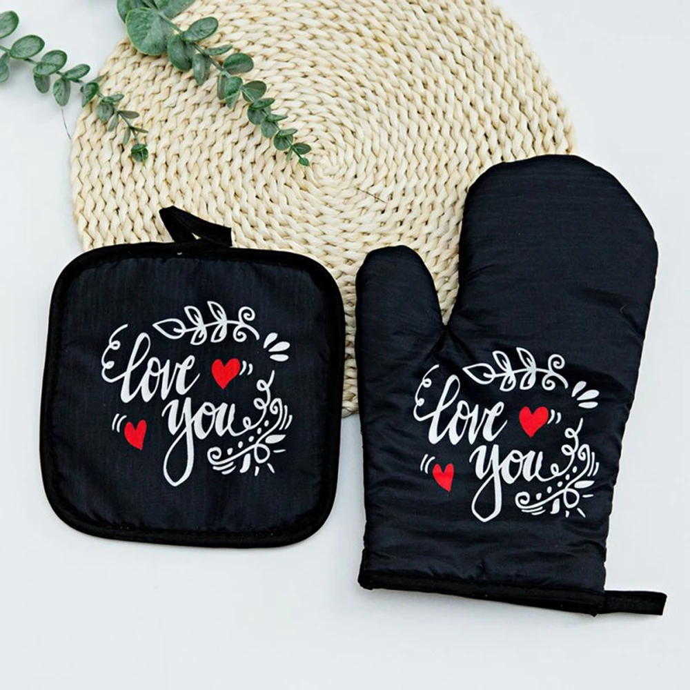Oven Mitts Heat Resistant with Hearts Cooking Gloves Valentine's Day Oven Gloves Kitchen Cookware Bakeware
Oven Mitts Heat Resistant with Hearts Cooking Gloves Valentine's Day Oven Gloves Kitchen Cookware Bakeware
