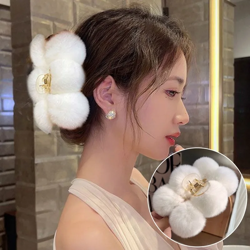 Large Plush Solid Color Hair Clip For Women New Winter Hair Claw Barrettes Hairpin Hair Accessories Headwear for Women
Large Plush Solid Color Hair Clip For Women New Winter Hair Claw Barrettes Hairpin Hair Accessories Headwear for Women