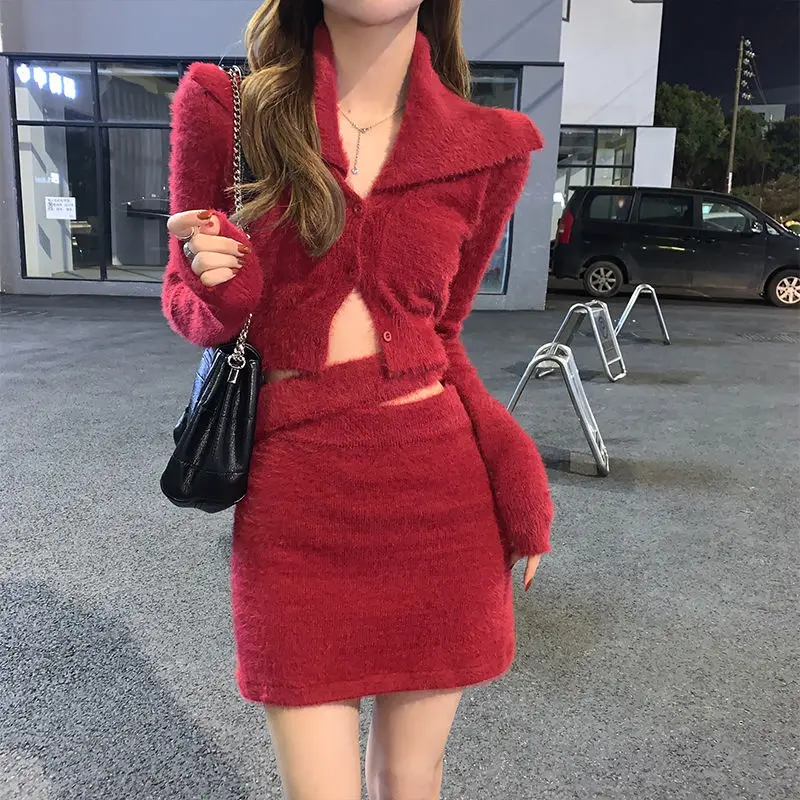 Women Two Piece Set New Fashion Fall Winter Cashmere Mink Long Sleeve Single-breasted Pullover Cardigan and Mini Skirt Set X109
Women Two Piece Set New Fashion Fall Winter Cashmere Mink Long Sleeve Single-breasted Pullover Cardigan and Mini Skirt Set X109