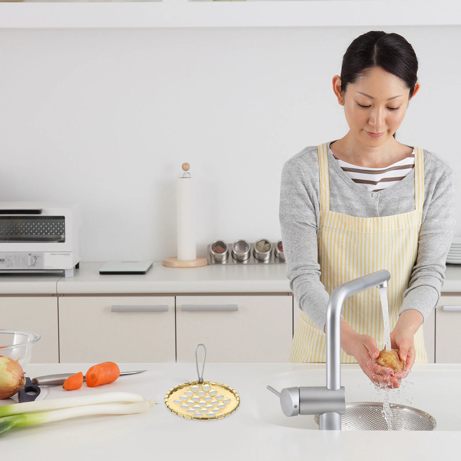 Stainless Steel Jelly Scraper Manual Kitchen Scratch Lemon Zester Grater Cold Noodle Making Tool Kitchen Gadgets Golden
Stainless Steel Jelly Scraper Manual Kitchen Scratch Lemon Zester Grater Cold Noodle Making Tool Kitchen Gadgets Golden