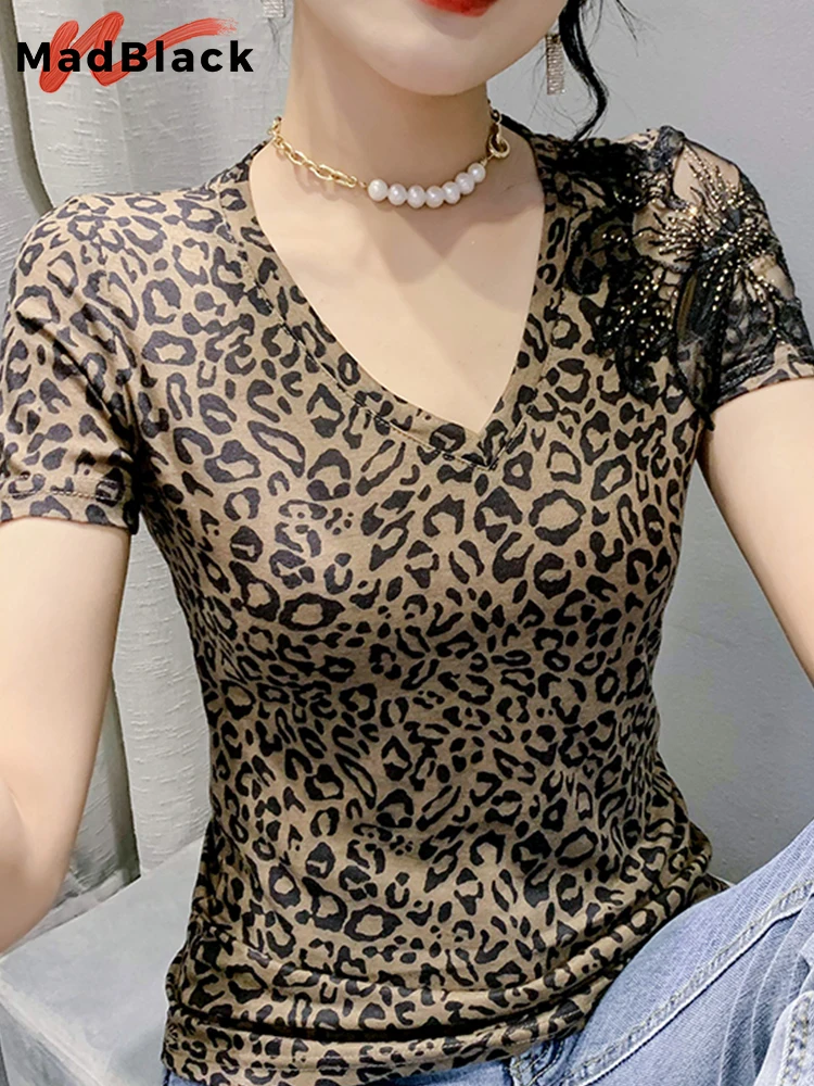 MadBlack Summer European Clothes T-Shirt Chic Sexy V-Neck Leopaed Print Shiny Diamonds Women Tops Short Sleeve New Tees T24810X
MadBlack Summer European Clothes T-Shirt Chic Sexy V-Neck Leopaed Print Shiny Diamonds Women Tops Short Sleeve New Tees T24810X