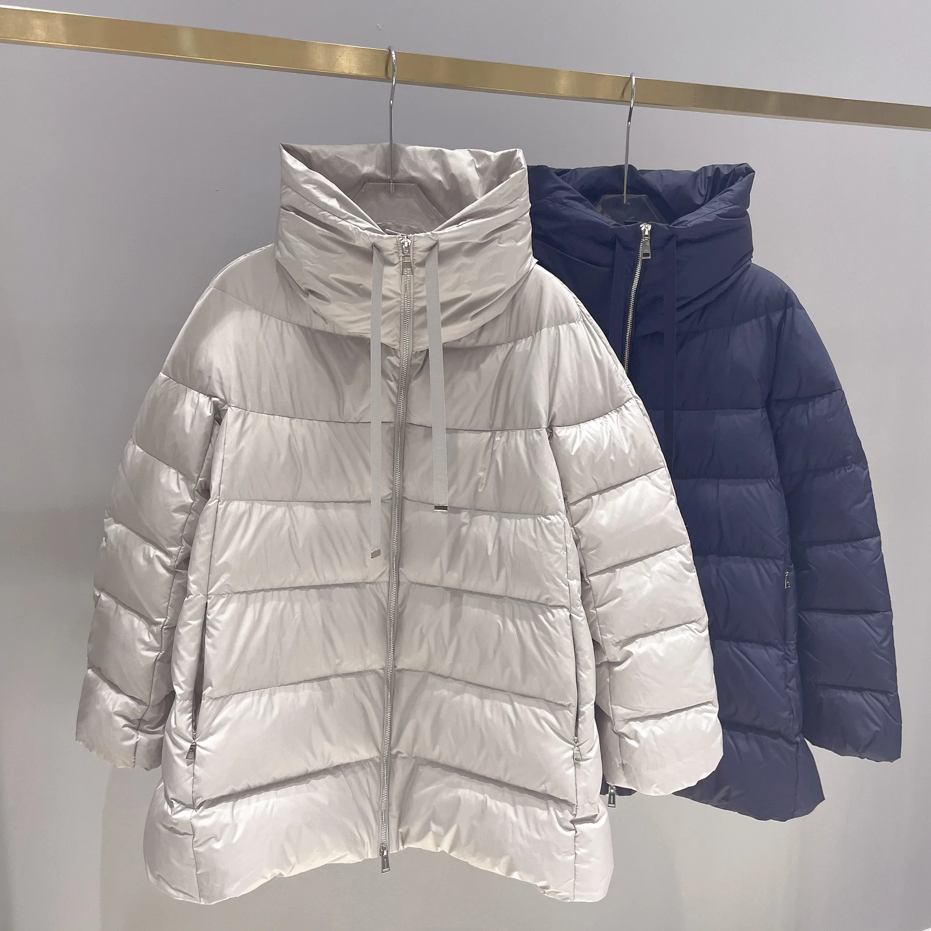 95 White Goose Down High Fluffy Italian A Doll with Long Down Jacket Woman Parkas Winter Jacket Women Jackets for Women
95 White Goose Down High Fluffy Italian A Doll with Long Down Jacket Woman Parkas Winter Jacket Women Jackets for Women