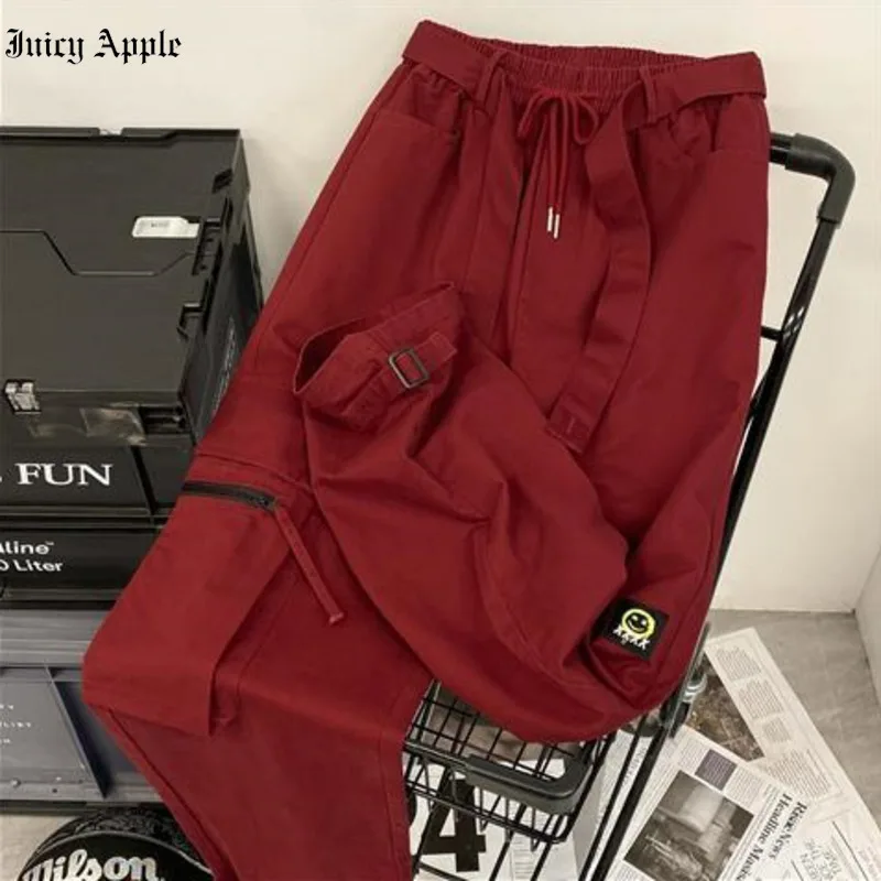 Juicy Apple New pocket cargo pants women retro high street loose hip hop sweatpants women summer casual straight wide leg pants
Juicy Apple New pocket cargo pants women retro high street loose hip hop sweatpants women summer casual straight wide leg pants