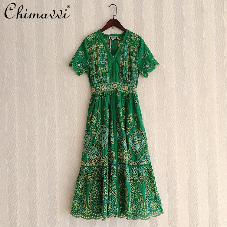2022 Summer New Fashion Design Heavy Embroidered V-neck Short Sleeve Dress High Waist Slimming Vacation Dress Large Swing Dress
2022 Summer New Fashion Design Heavy Embroidered V-neck Short Sleeve Dress High Waist Slimming Vacation Dress Large Swing Dress