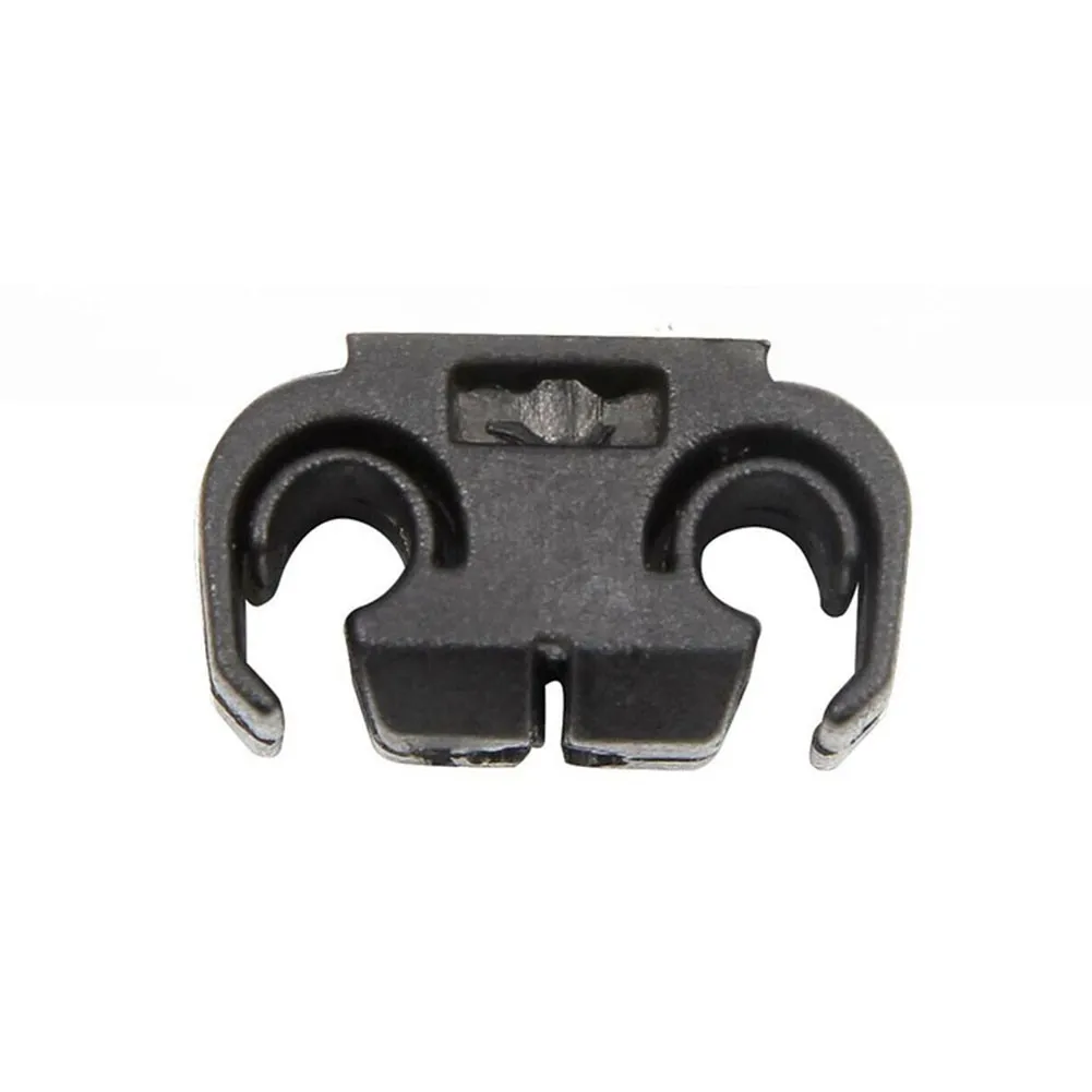 40pcs Double Brake Line Clip Brake Line Holder 4.75mm Black FOR SKODA A4 / S4 / A6 Car Clamps And Fasteners Auto Parts
40pcs Double Brake Line Clip Brake Line Holder 4.75mm Black FOR SKODA A4 / S4 / A6 Car Clamps And Fasteners Auto Parts
