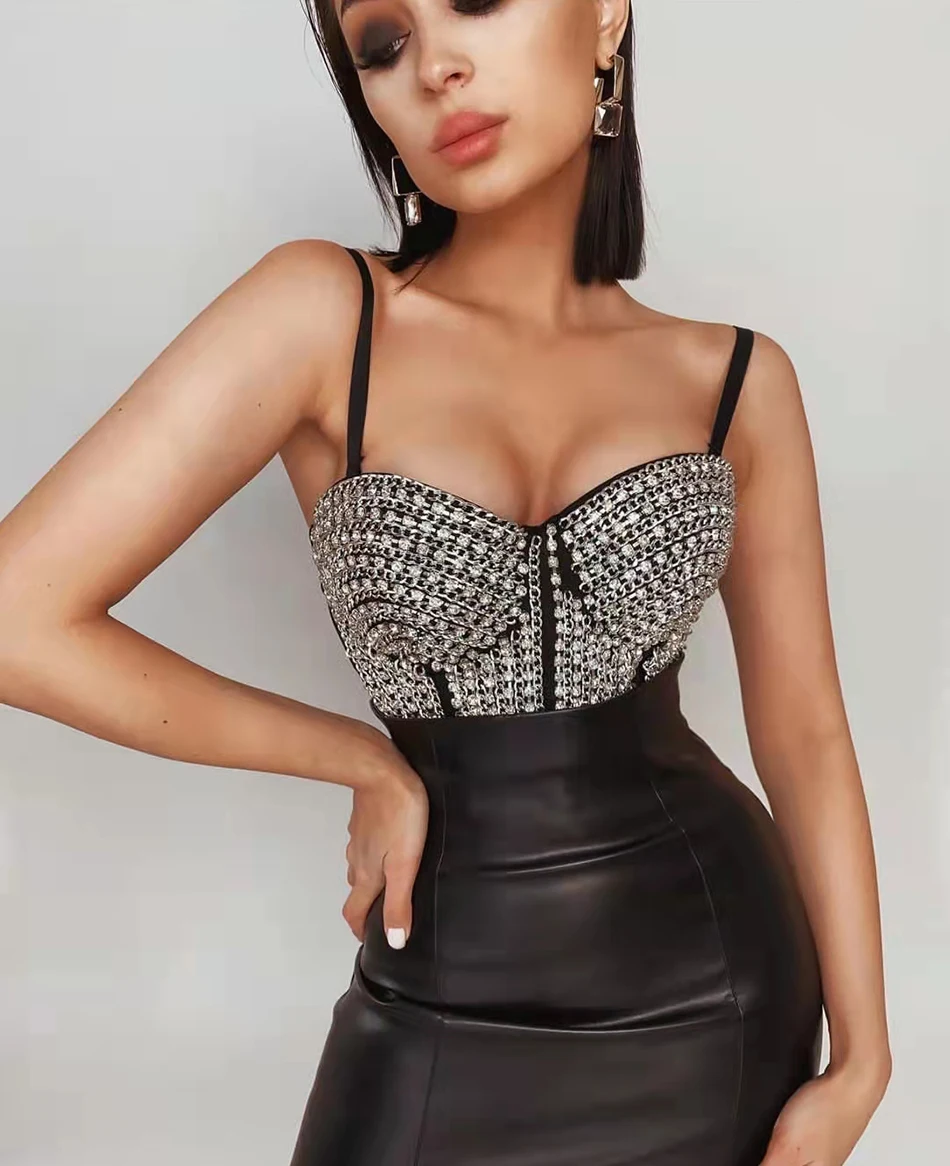 Hot Sale Chain Diamond Tops 2022 New Fashion Summer Women's Sexy Suspenders Celebrity Club Party Crop Tops
Hot Sale Chain Diamond Tops 2022 New Fashion Summer Women's Sexy Suspenders Celebrity Club Party Crop Tops
