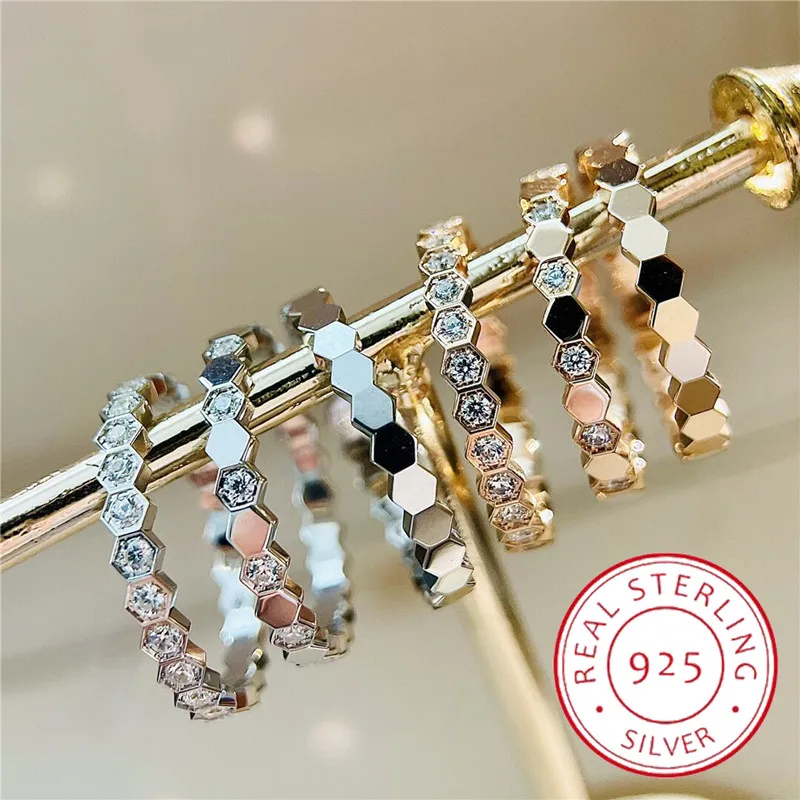 High-quality 925 sterling silver honeycomb ring Women's simple fashion light luxury brand high-end jewelry party gift 
High-quality 925 sterling silver honeycomb ring Women's simple fashion light luxury brand high-end jewelry party gift