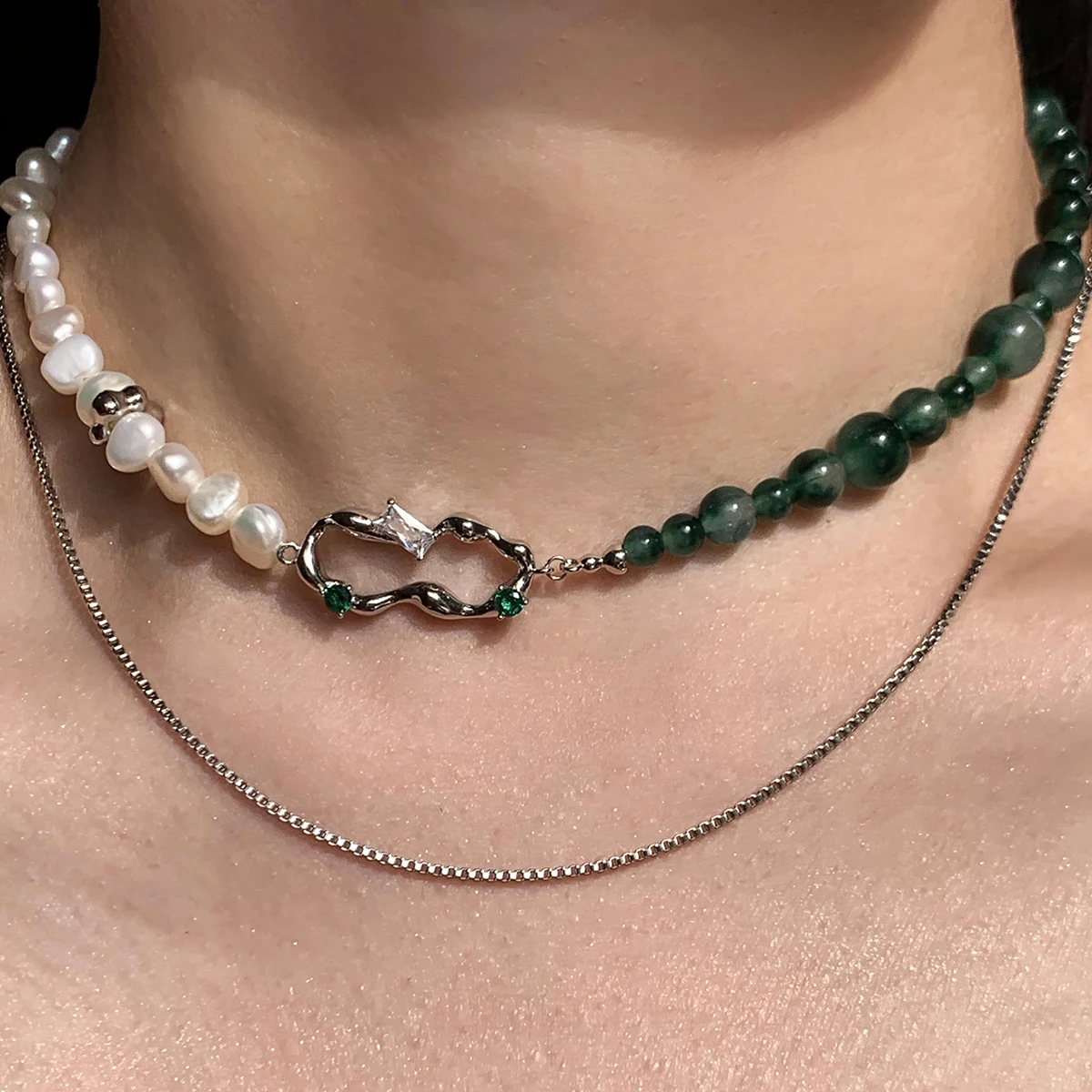 Original vitality series Chinese freshwater pearl chalcedony layered necklace niche clavicle chain accessories female
Original vitality series Chinese freshwater pearl chalcedony layered necklace niche clavicle chain accessories female